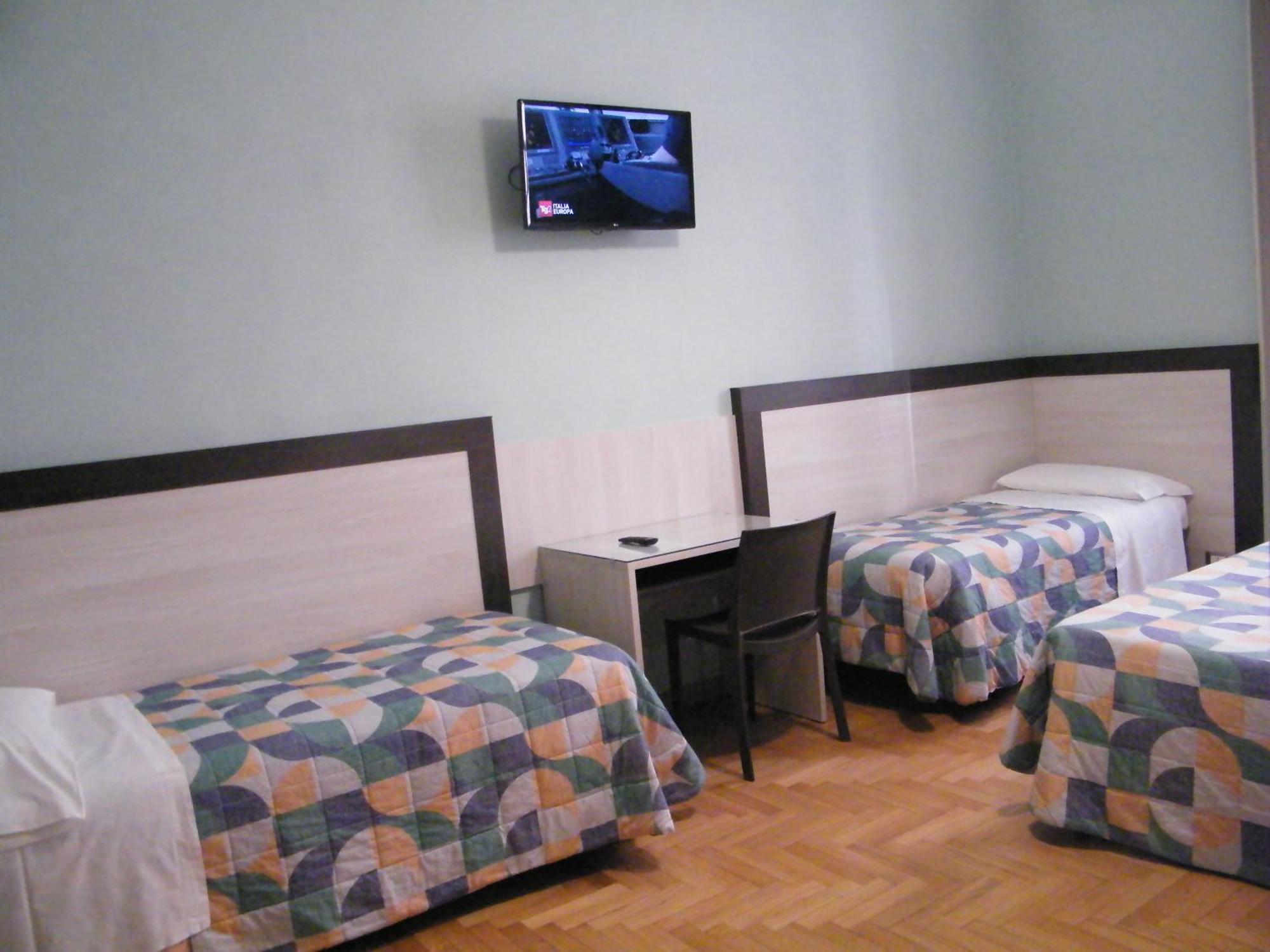 Torino Central-- Rooms And Apartments - Alba Exterior photo